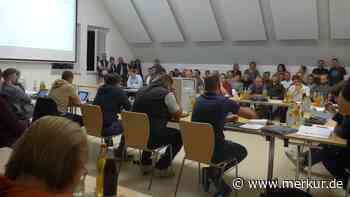 Diskussion über neue Flüchtlingsunterkunft: Marktgemeinderat Tussenhausen beschließt Klage