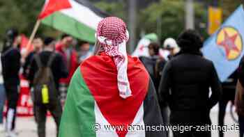 SPD-Chef Klingbeil droht Hamas-Unterstützern mit Ausweisung