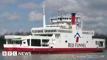 Engine trouble leads to Red Funnel ferry delays