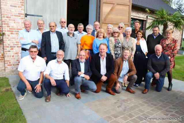 Sleinse zeventigjarigen klinken samen op verjaardag