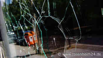 Fenster von Nachtlokal eingeschlagen: Stephanskirchener (46) hält Rosenheimer (19) fest