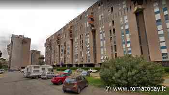 Dosi di crack pronte alle vendita, lo spaccio di due Casamonica alle case popolari di Spinaceto