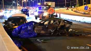 2 dead after 4-vehicle collision on QEW in Mississauga