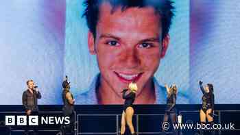 S Club pay tribute to 'our brother' Paul Cattermole at start of reunion tour