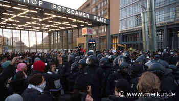 Pro-Palästina-Protest „kapert“ Mahnwache in Berlin – verbotene Demos in ganz Deutschland