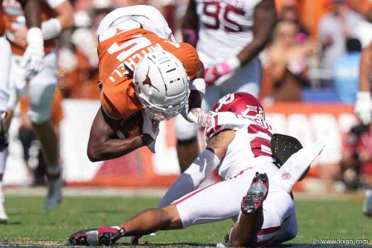 Texas didn't have to play to move up in AP Top 25