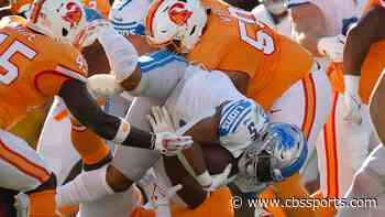 Lions' David Montgomery suffers rib injury vs. Buccaneers, questionable to return