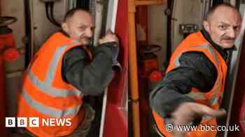 West Midlands Police release CCTV images over pipework theft