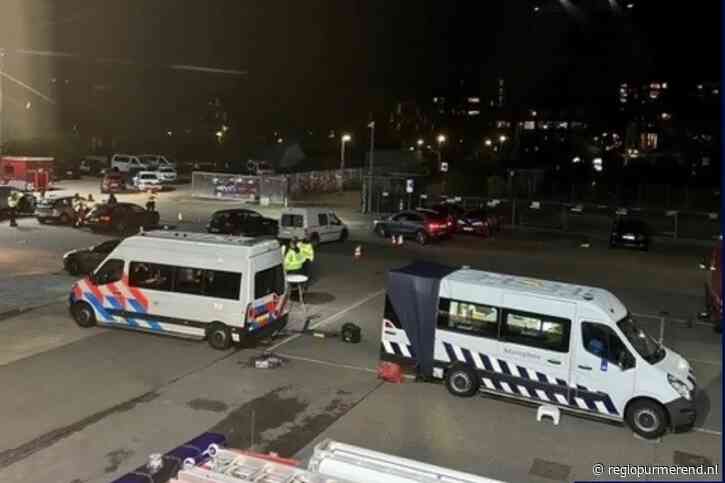 Controle door politie in Purmerend leidt tot tientallen bekeuringen en inning van belasting