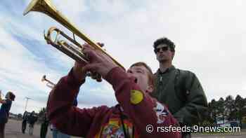 Best friends take their bond to the football field