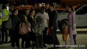 DeSantis welcomes Americans returning from Israel at Tampa Airport