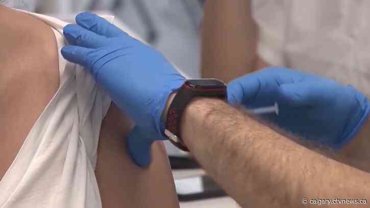 Flu, COVID-19 immunizations begin in Alberta