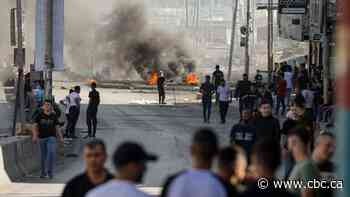 21 Canadians in the West Bank have crossed into Jordan by bus: Joly