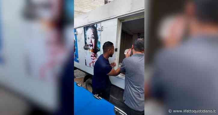 Gaza, si usano anche i camion dei gelati per conservare i corpi in attesa del riconoscimento. Ministero: “Oltre 2800 morti”