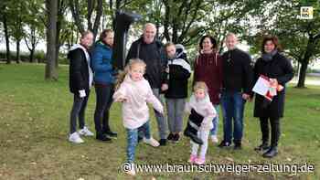 In Schladen flogen die Gummistiefel ums Freibad
