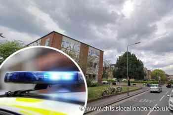 Chislehurst Road Sidcup car crash: Teenager taken to hospital