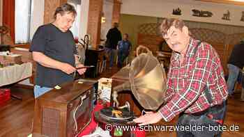 Flohmarkt in Altensteig: Begeisterung für alte Radiotechnik
