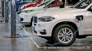 BMW und Mercedes-Benz liegen bei E-Autos gut im Rennen