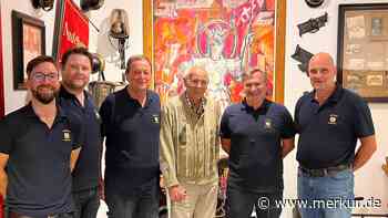 Freiwillige Feuerwehr Mindelheim gratuliert Franz Immerz zum 90. Geburtstag