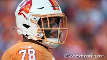 LOOK: Buccaneers' Tristan Wirfs refused to swap Creamsicle jersey with Lions' Penei Sewell