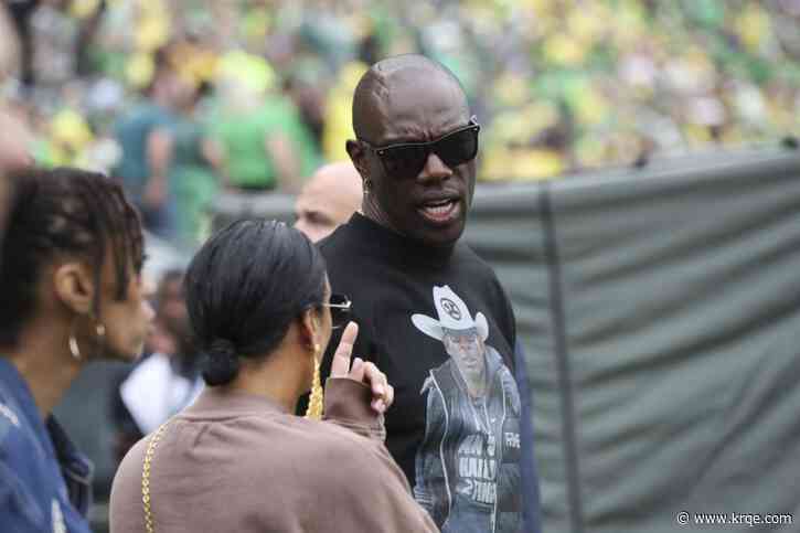 Terrell Owens, NFL Hall of Famer, hit by car in California