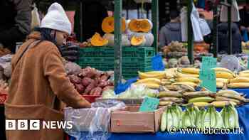 Food prices in first monthly fall for two years