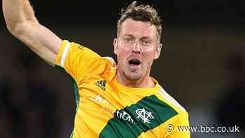 Jake Ball: Former England and Notts pace bowler signs for Somerset