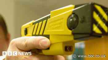 Police Taser 14-year-old during Birmingham neighbour dispute
