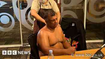 AirAsia boss Tony Fernandes criticised for half-naked massage photo