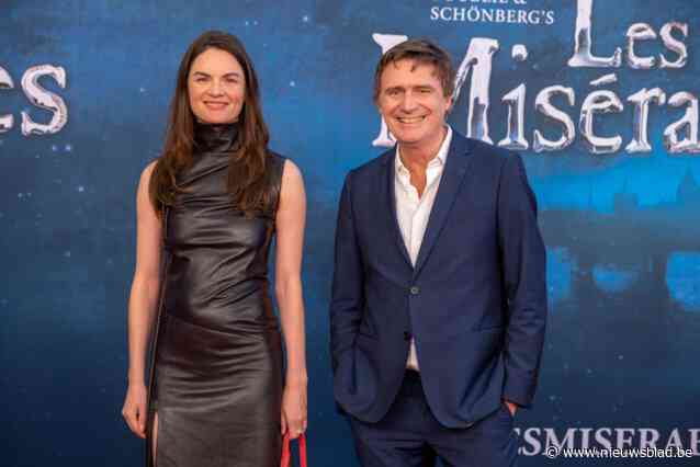 Wie is Anouck Lepère, het topmodel dat aan de zijde van Erik Van Looy pronkt?