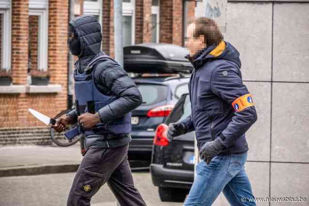 Eén minderjarige verdachte van drillrapmoord straks berecht als volwassene, andere blijft in jeugdinstelling: “Met hem kunnen we nog vooruitgang boeken”