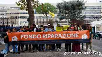 Ambientalisti bloccano piazzale Clodio, fermati dalla polizia