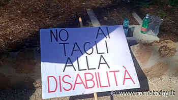 "No ai tagli alla disabilità": la protesta degli educatori Oepac