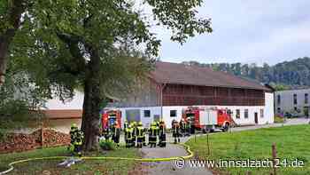 Brand auf Bauernhof bei Gars am Inn – Zahlreiche Rettungskräfte vor Ort