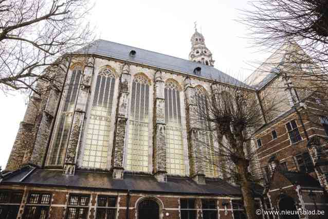 Laatstejaars van de! Kunsthumaniora en vocaal ensemble Reflection eren oorlogsslachtoffers met concert in Sint-Pauluskerk