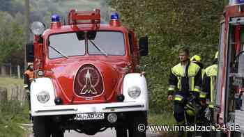 Zahlreiche Einsatzkräfte bei Brand auf Bauernhof in Gars am Inn