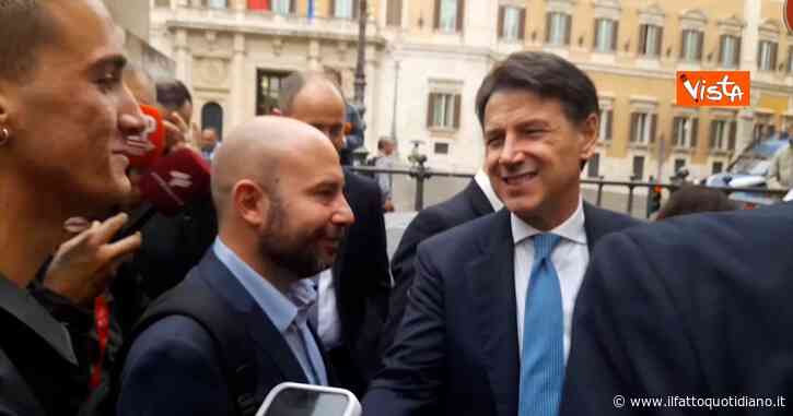 Covid, uno studente si congratula con Conte per la gestione della pandemia: “Non finirò mai di farlo, grazie”