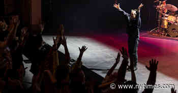 Review: Laurie Anderson Gets Back to Having a Good Time