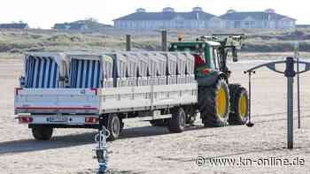 In St. Peter-Ording kommen Strandkörbe ins Winterquartier