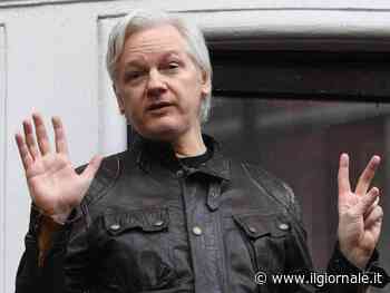 Julian Assange cittadino onorario di Roma, l'Assemblea capitolina dice sì
