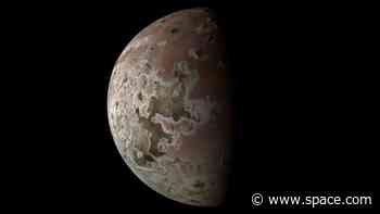 Jupiter's volcanic moon Io looks stunning in new Juno probe photos
