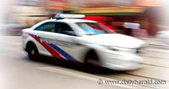 Schaumburg police searching for bank robbery suspect