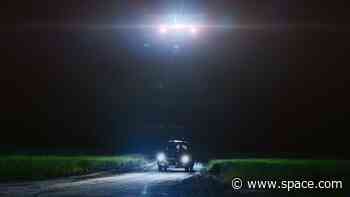 NBC's 'Quantum Leap' hops back in time to investigate UFOs in this week's spooky episode