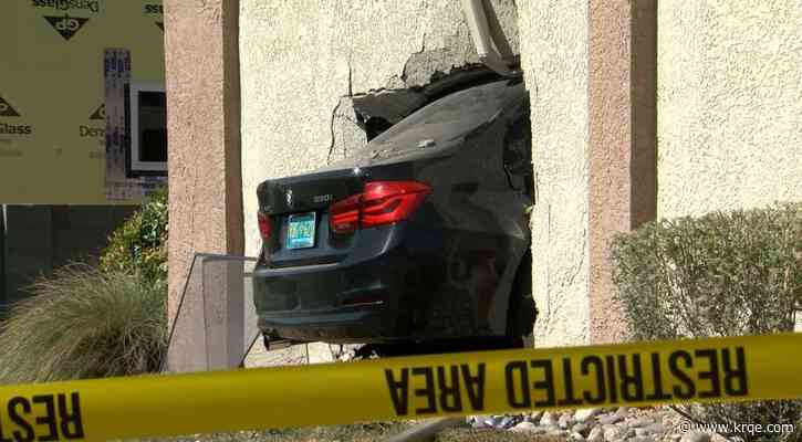 Car crashes into Albuquerque apartments near Coors and Montaño