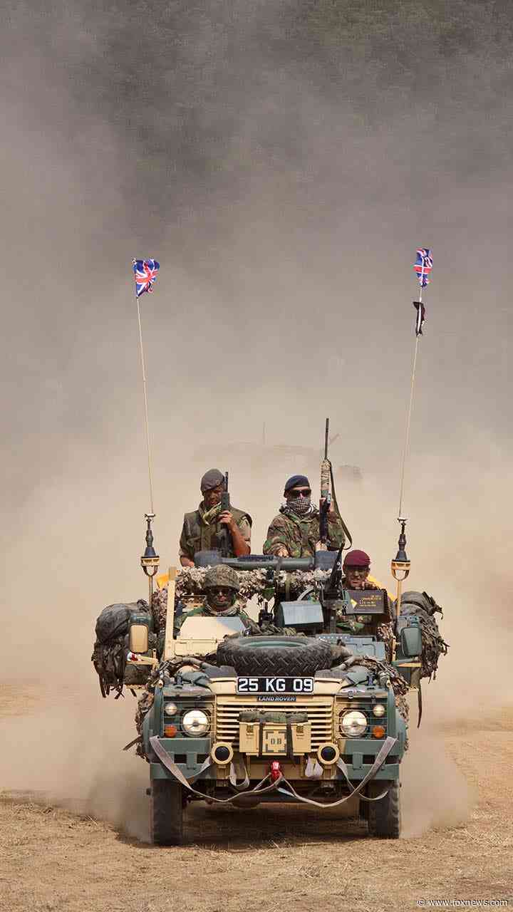 'Bargaining chips:' Famed UK special forces unit offers help to find Hamas hostages, report says