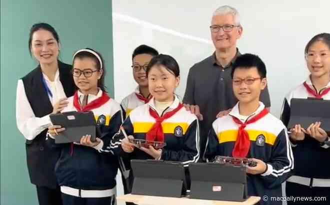 Apple CEO Cook makes surprise China visit