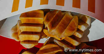 A South Florida Museum Showcases Food and More, Made of Glass