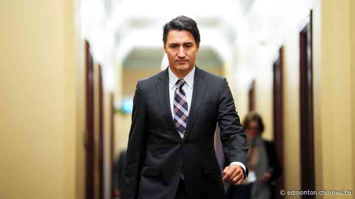 Trudeau blasts Smith for pension-exit plan while Smith questions CPP board's honesty