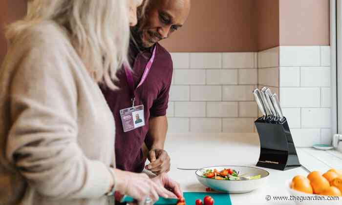 What is home care? Ways to support older loved ones – in the place they’re happiest