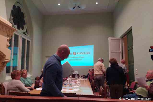 Voltallige oppositie verlaat gemeenteraad, maar definitieve fusiebeslissing met Wingene is een feit: “900 jaar geschiedenis weggevaagd”